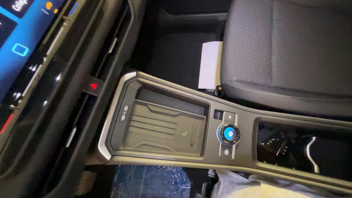 Volkswagen T-Roc 1.5 etsi Life 150cv dsg (11)