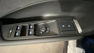 Volkswagen T-Roc 1.5 etsi Life 150cv dsg (17)