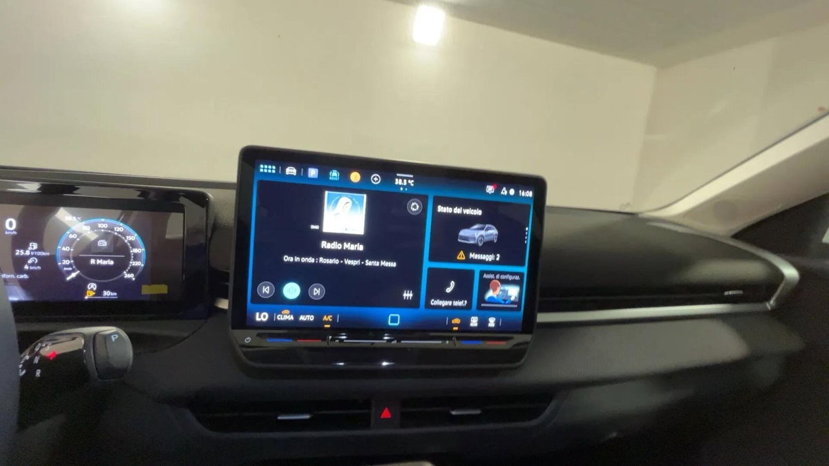Volkswagen T-Roc 1.5 etsi Life 150cv dsg (19)