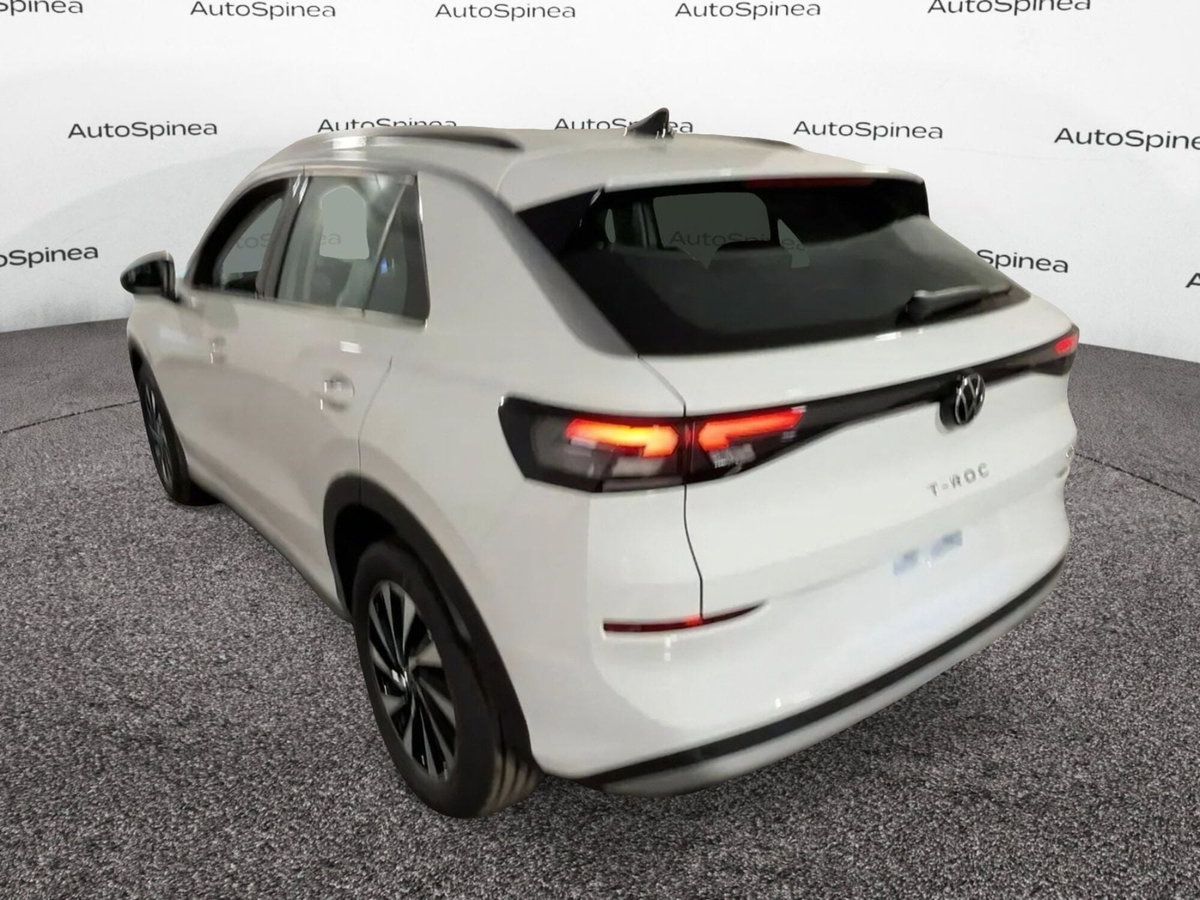Volkswagen T-Roc 1.5 etsi Life 150cv dsg (6)