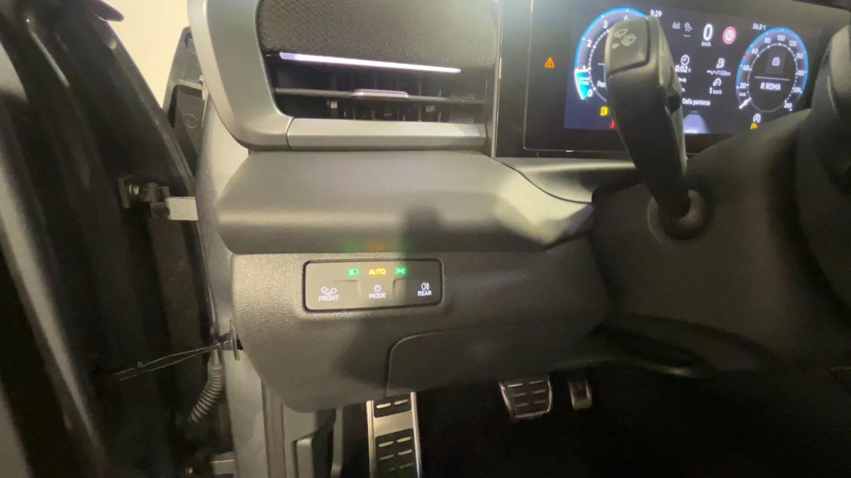Volkswagen T-Roc 1.5 etsi R-Line 150cv dsg (14)