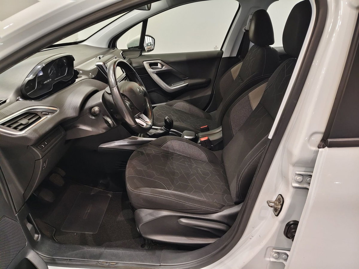 Peugeot 2008 75 Active (5)