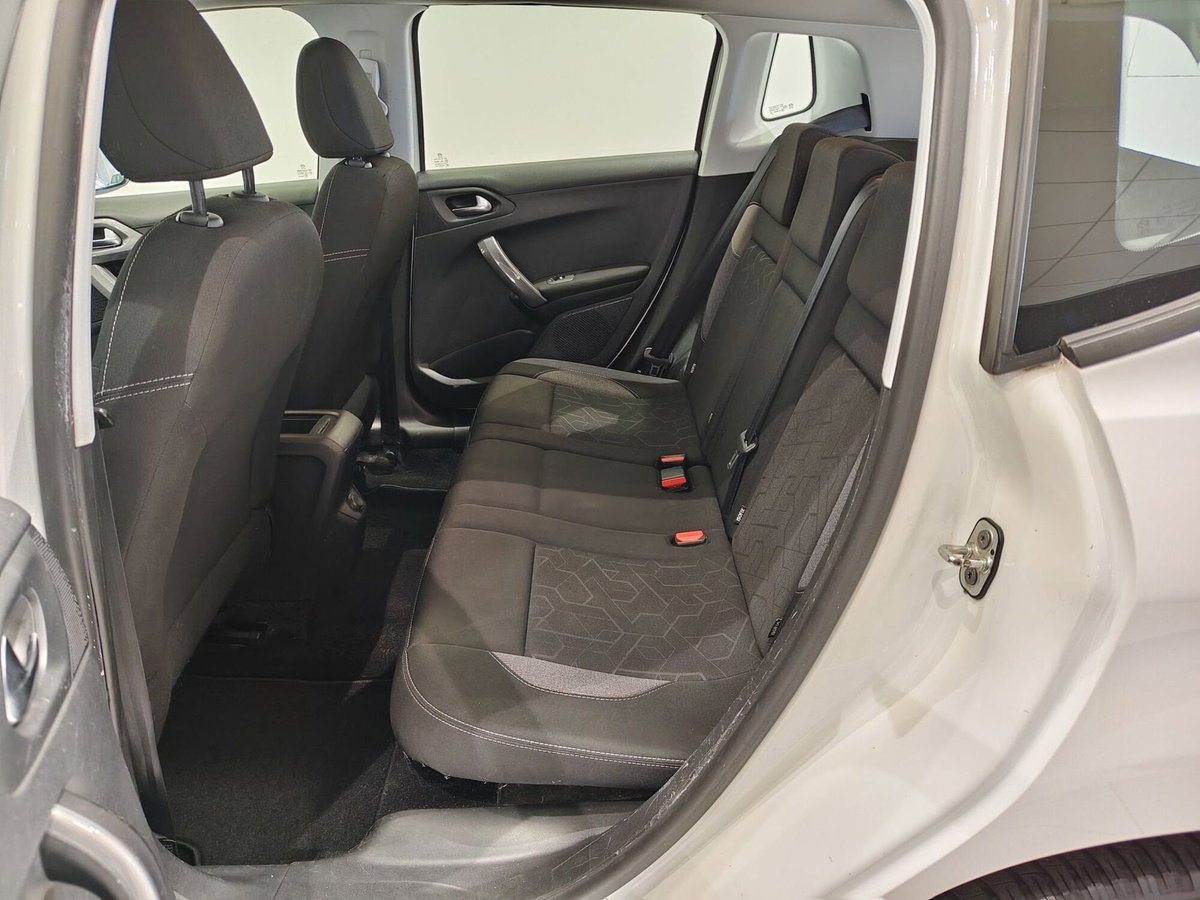 Peugeot 2008 75 Active (6)
