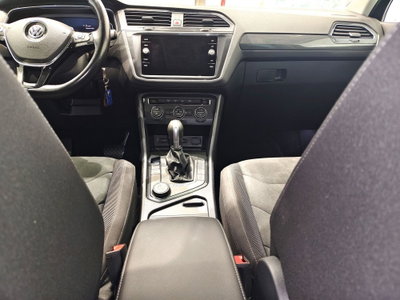 Volkswagen Tiguan 2.0 TDI 150 CV SCR DSG 4MOTION R-Line (18)