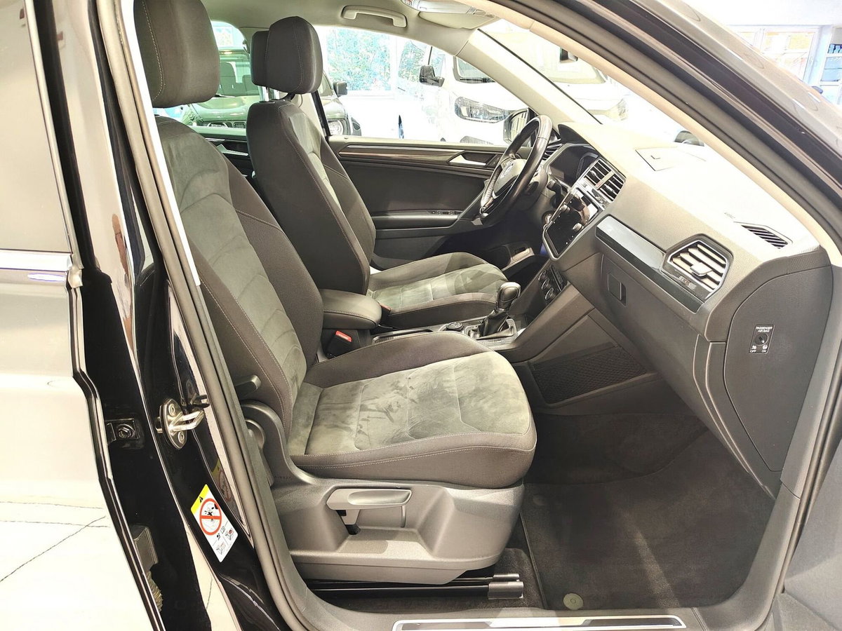 Volkswagen Tiguan 2.0 TDI 150 CV SCR DSG 4MOTION R-Line (9)