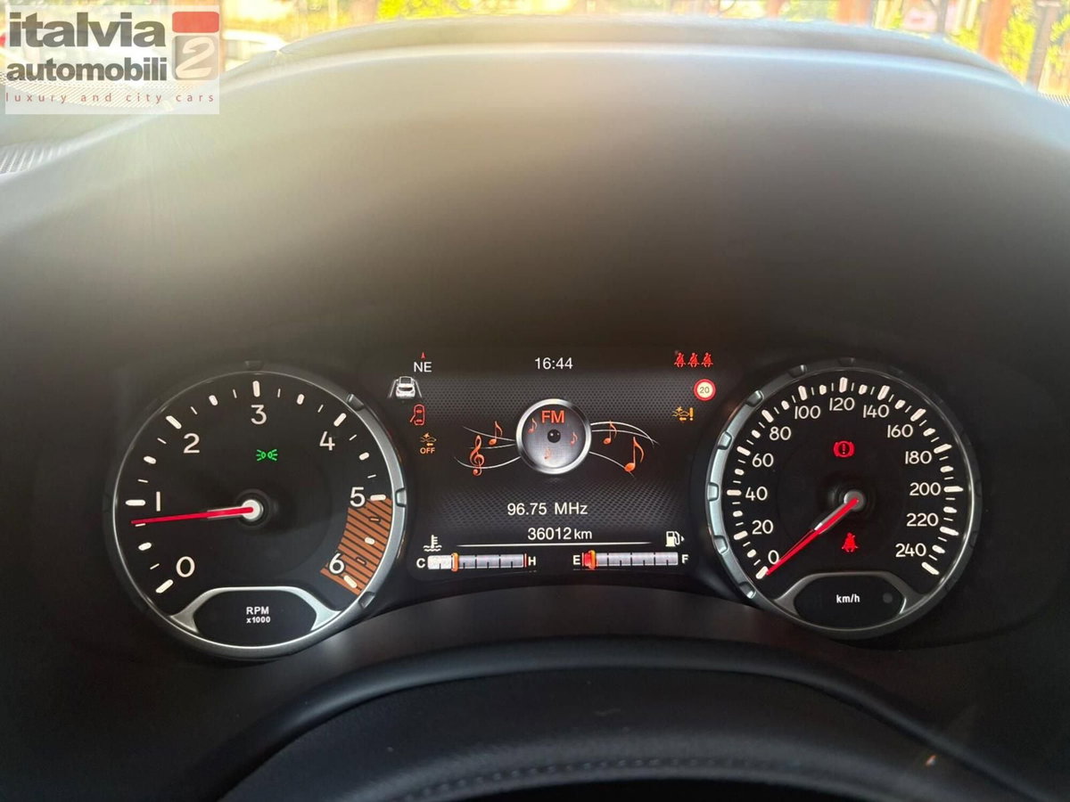 Jeep Renegade 1.6 mjt Limited 2wd 130cv (8)
