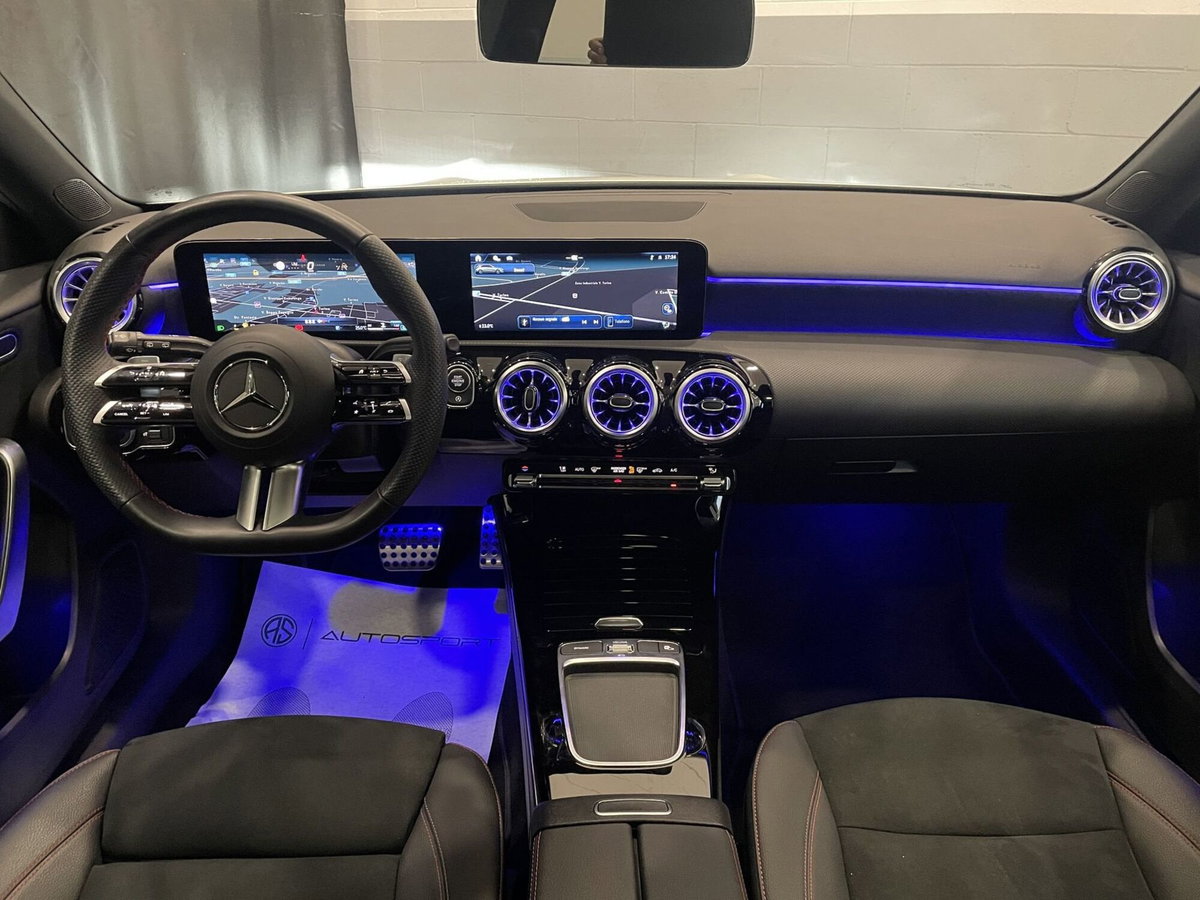 Mercedes-Benz Classe A 180 Premium (11)