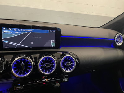 Mercedes-Benz Classe A 180 Premium (13)