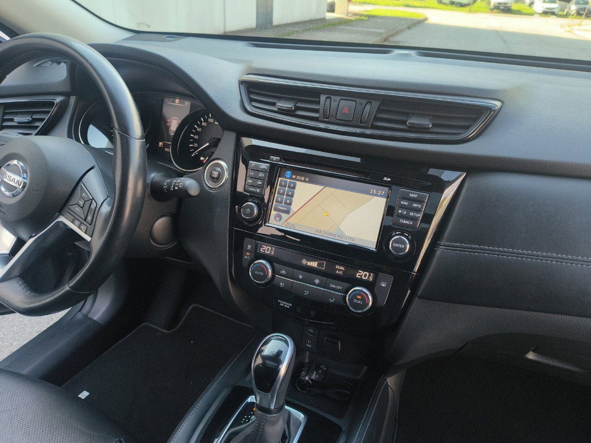 Nissan X-Trail 2.0 dCi 4WD Tekna (12)