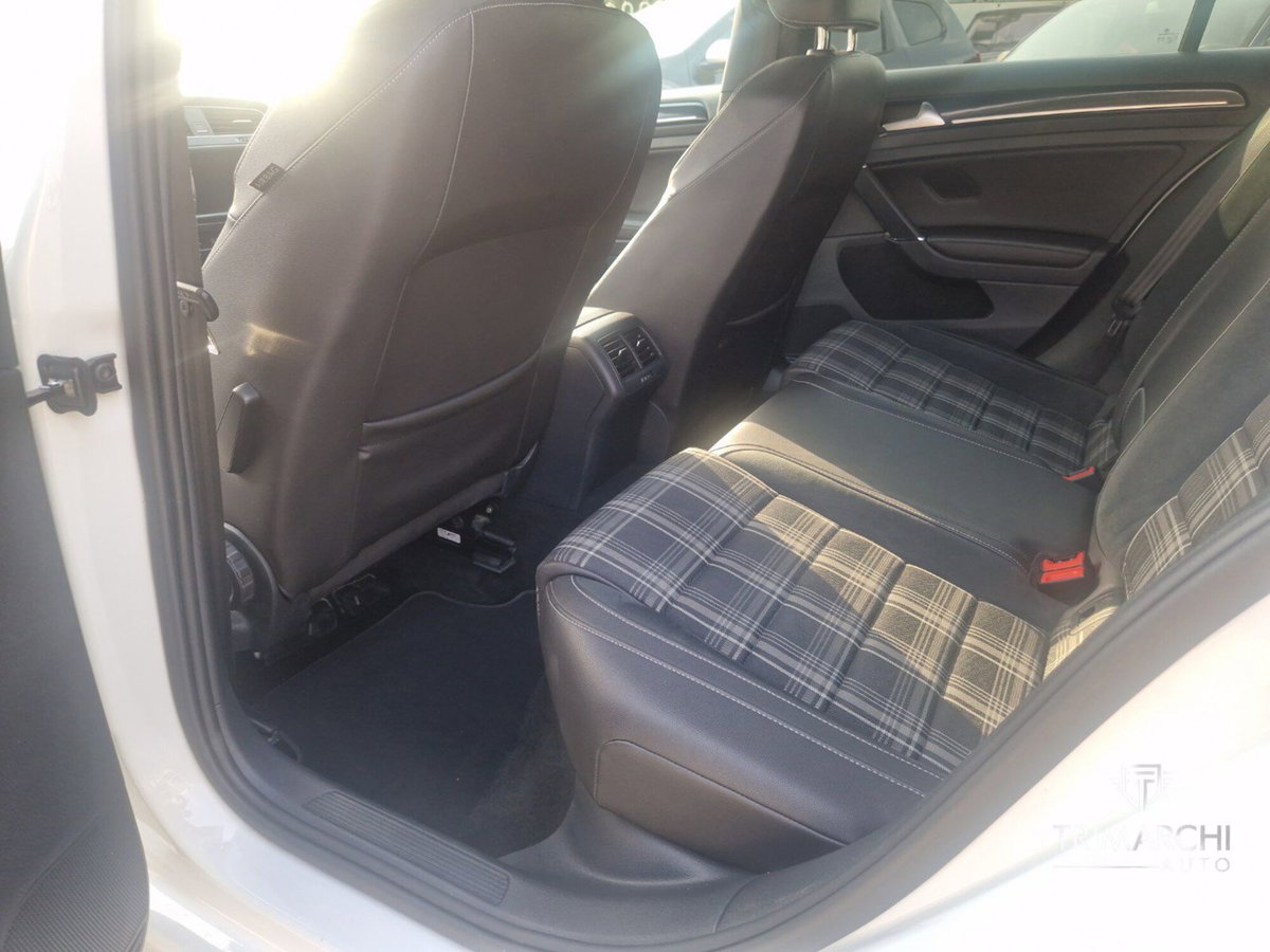 Volkswagen Golf GTD 2.0 TDI DSG 5p. BlueMotion Technology (10)