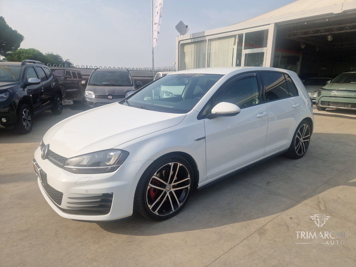 Volkswagen Golf GTD 2.0 TDI DSG 5p. BlueMotion Technology (2)