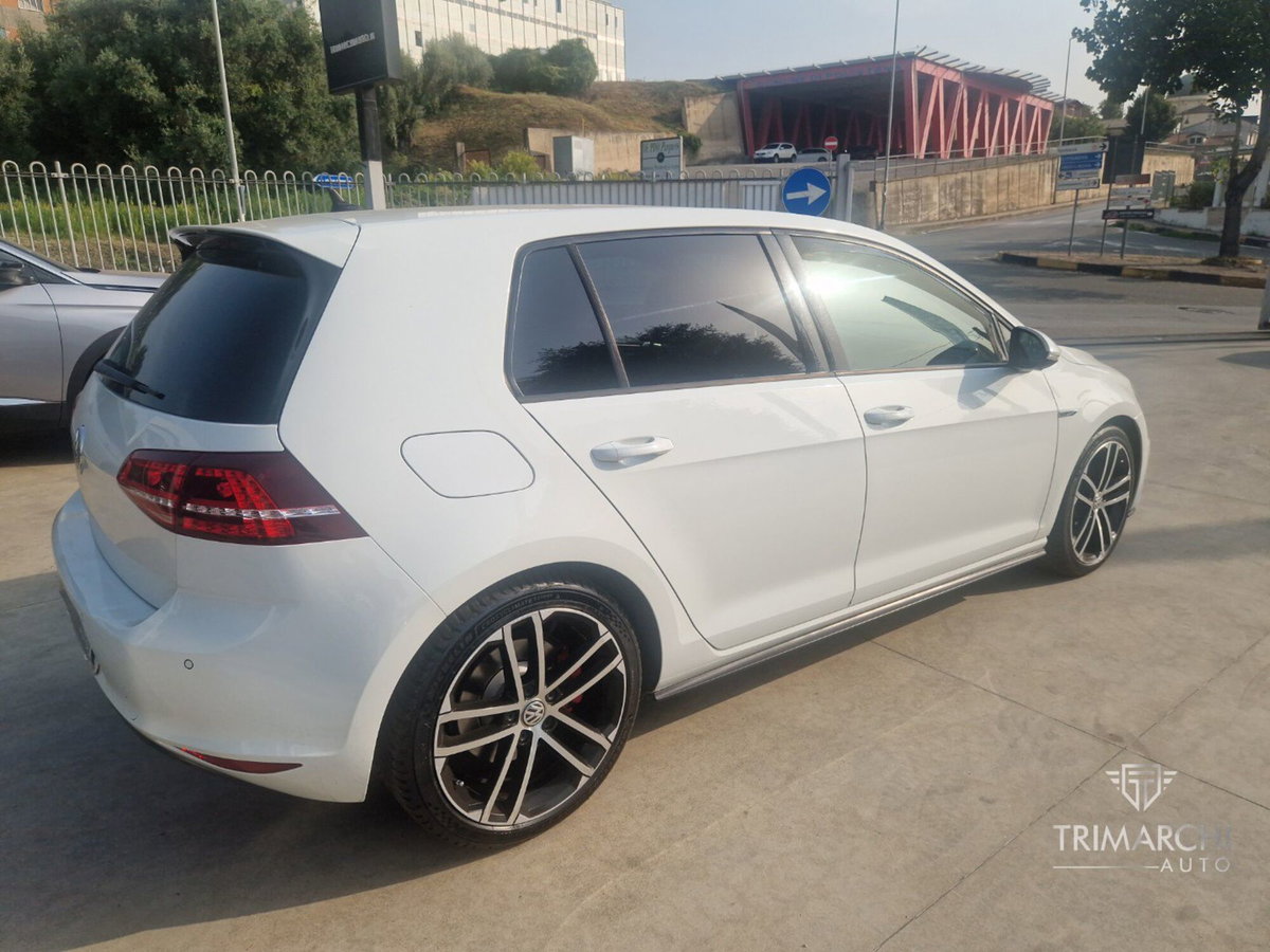 Volkswagen Golf GTD 2.0 TDI DSG 5p. BlueMotion Technology (5)
