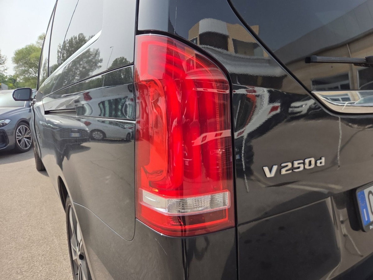 Mercedes-Benz Classe V 250 d Automatic Sport Long (14)