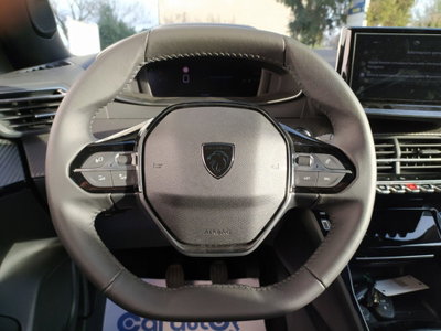 Peugeot 2008 1.2 turbo Allure 100cv (13)