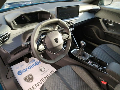 Peugeot 2008 1.2 turbo Allure 100cv (16)