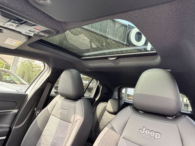 Jeep Avenger 1.2 turbo e-hybrid mhev Summit fwd 110cv edct6 (11)