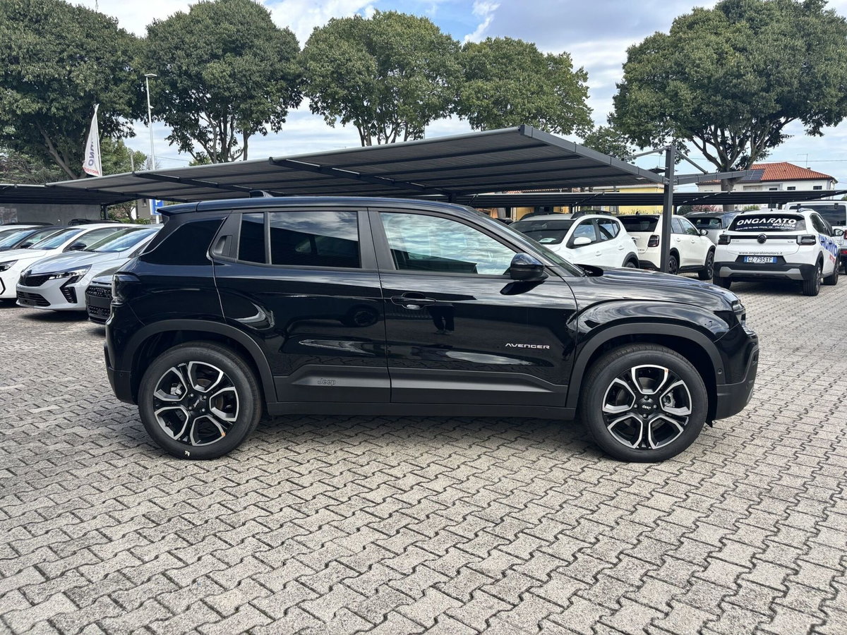 Jeep Avenger 1.2 turbo e-hybrid mhev Summit fwd 110cv edct6 (4)
