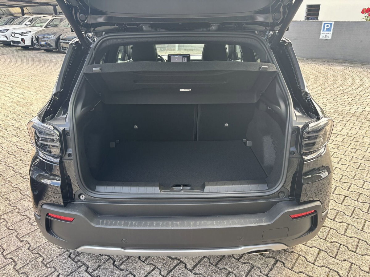 Jeep Avenger 1.2 turbo e-hybrid mhev Summit fwd 110cv edct6 (7)