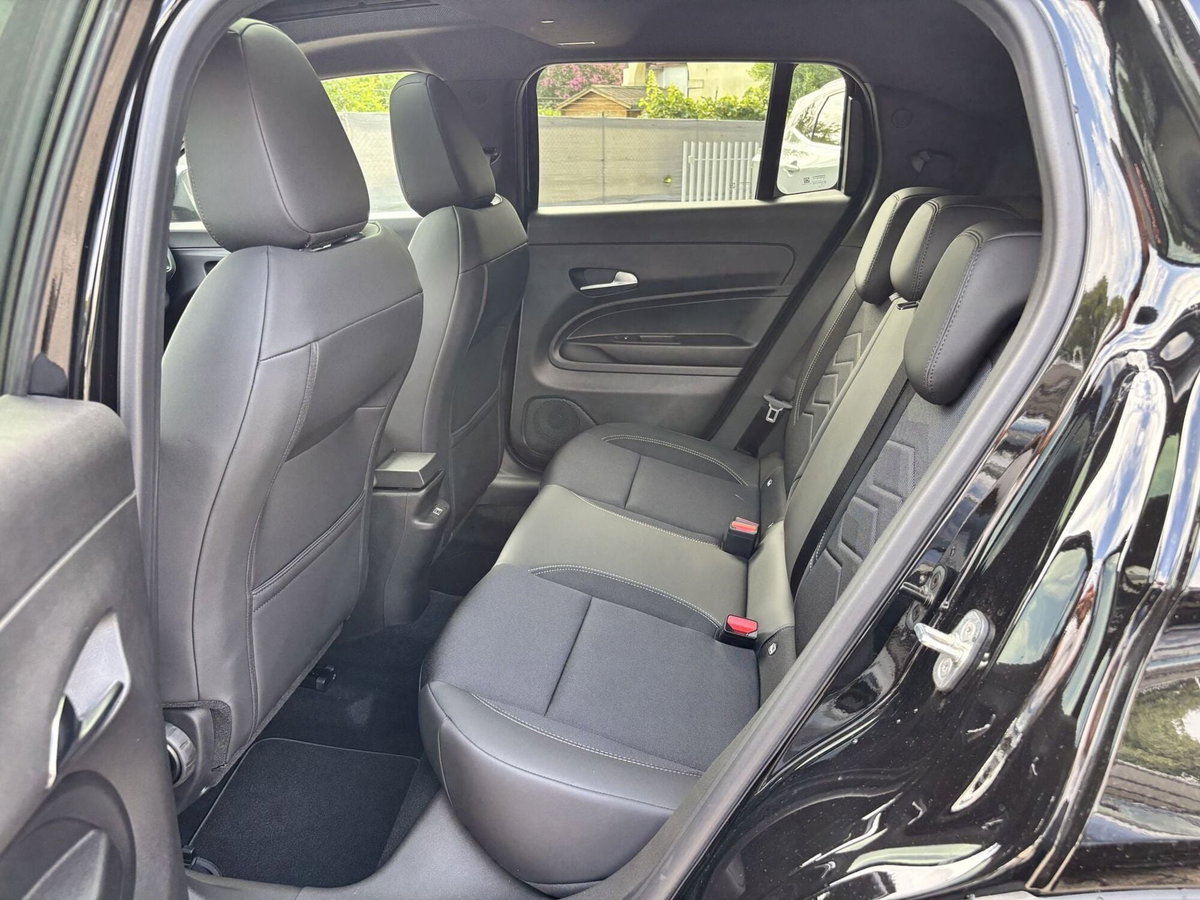 Jeep Avenger 1.2 turbo e-hybrid mhev Summit fwd 110cv edct6 (9)