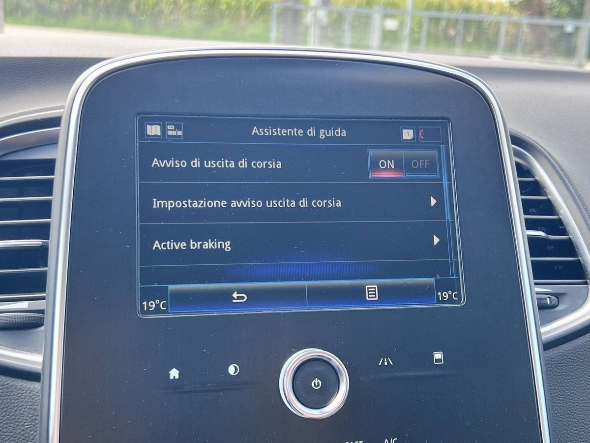 Renault Scénic 1.7 blue dci Sport Edition 120cv (15)