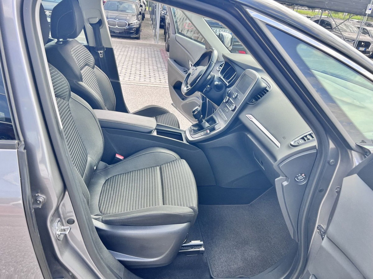 Renault Scénic 1.7 blue dci Sport Edition 120cv (5)