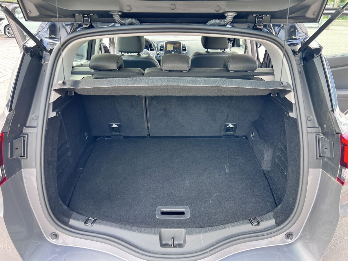 Renault Scénic 1.7 blue dci Sport Edition 120cv (8)