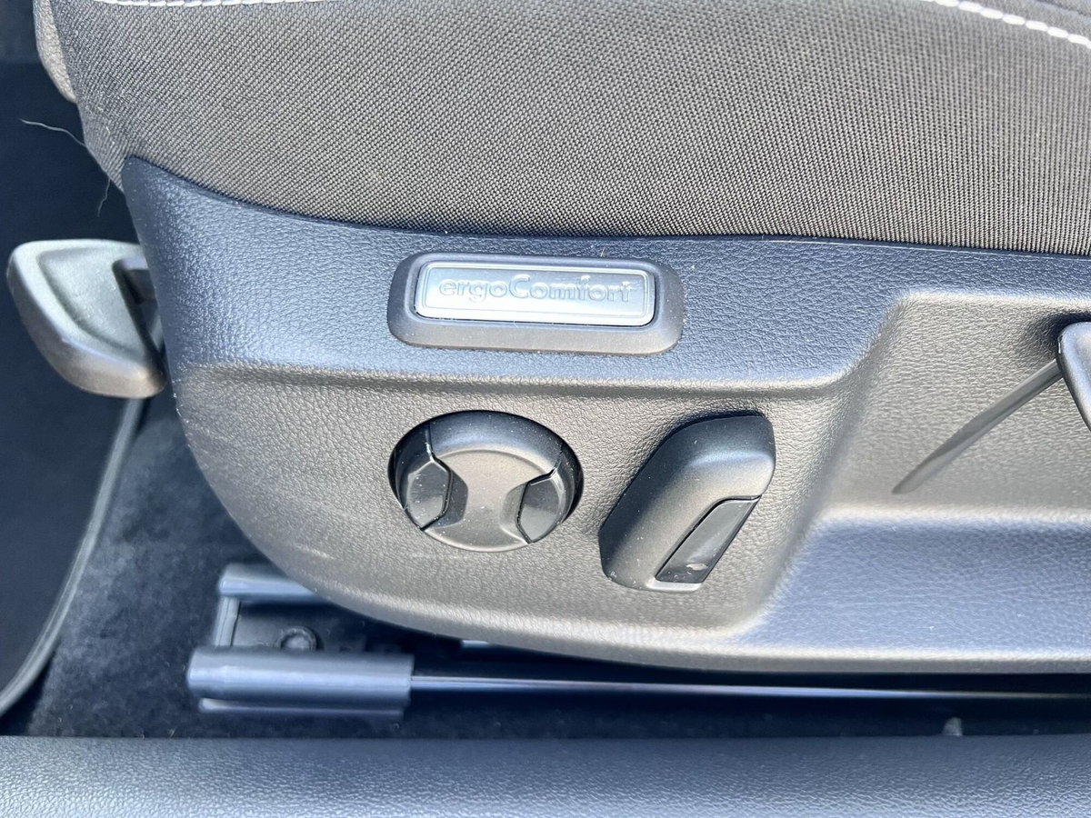 Volkswagen Passat Variant 2.0 TDI SCR EVO DSG Business (11)