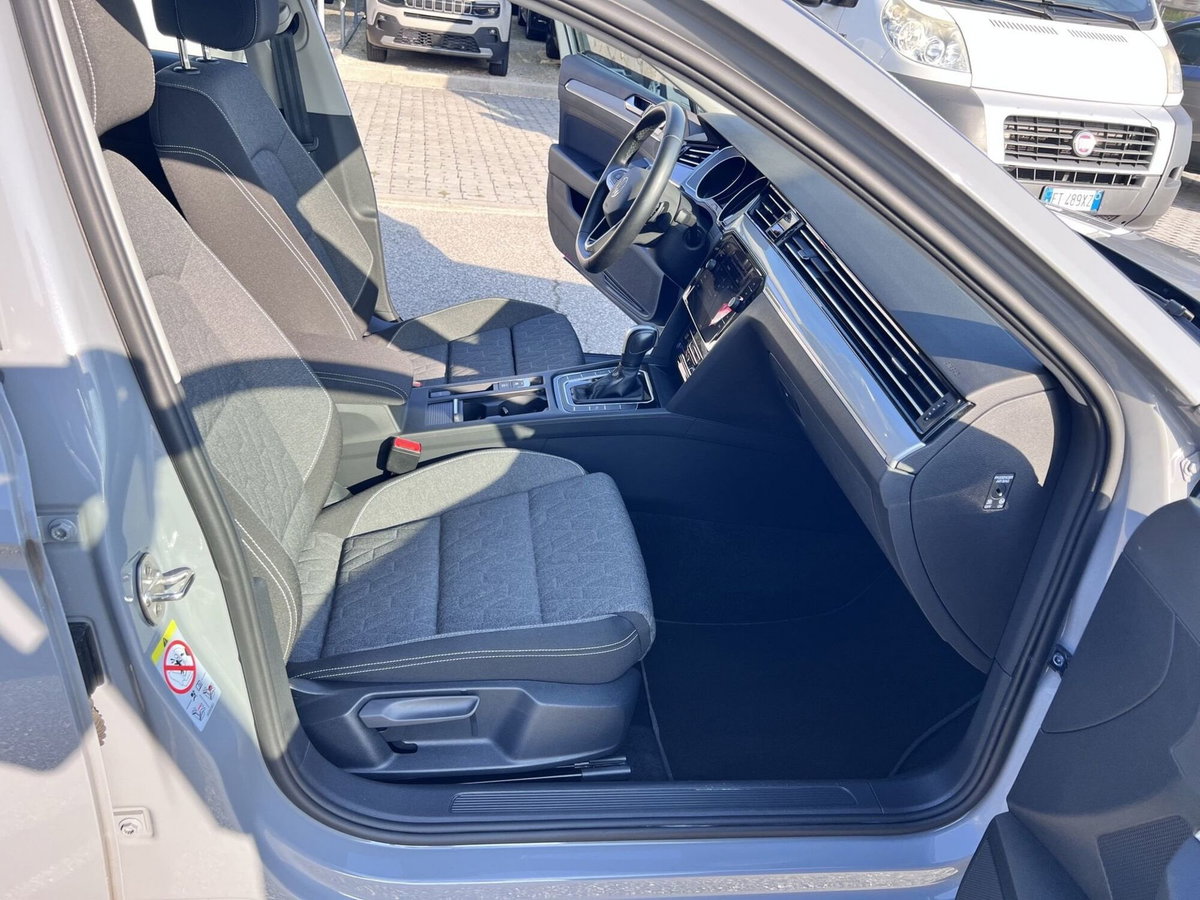Volkswagen Passat Variant 2.0 TDI SCR EVO DSG Business (6)