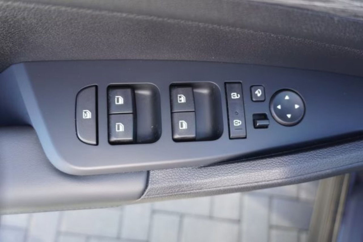 Kia Sportage 1.6 TGDi HEV AT Style (13)