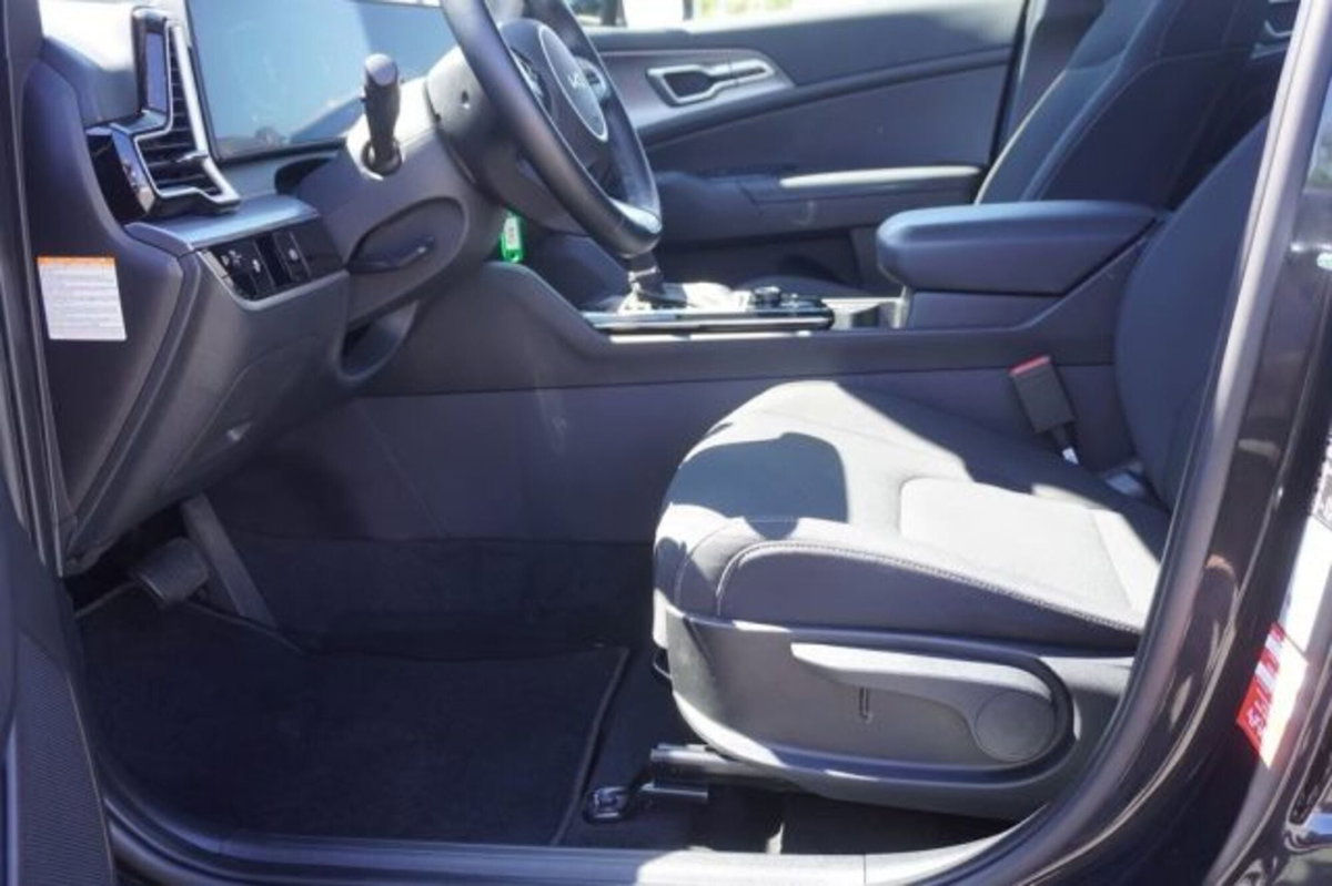 Kia Sportage 1.6 TGDi HEV AT Style (8)