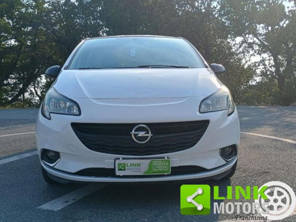 Opel Corsa Coupé 1.4 90CV GPL Tech b-Color (3)
