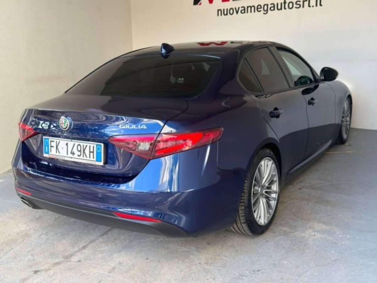 Alfa Romeo Giulia 2.2 Turbodiesel 150 CV AT8 Super (5)