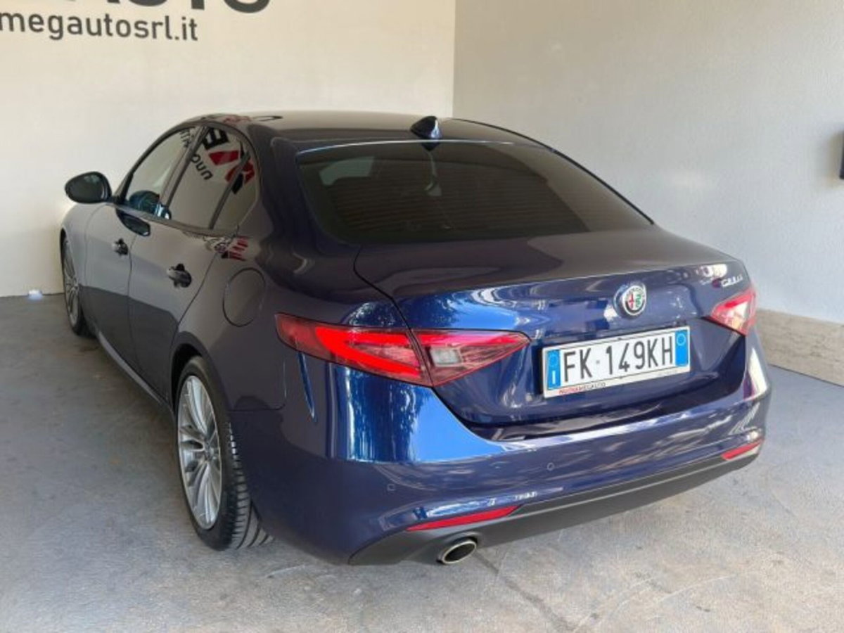 Alfa Romeo Giulia 2.2 Turbodiesel 150 CV AT8 Super (7)