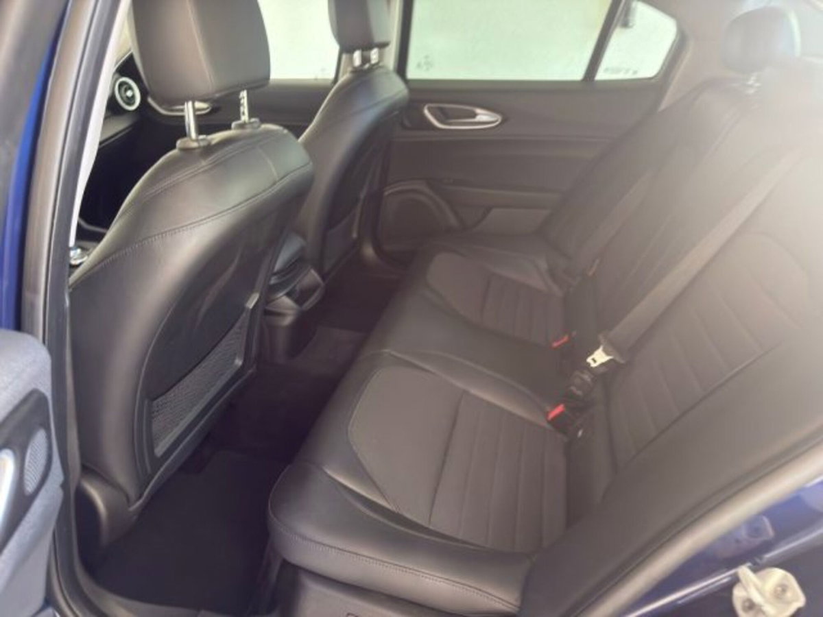 Alfa Romeo Giulia 2.2 Turbodiesel 150 CV AT8 Super (9)