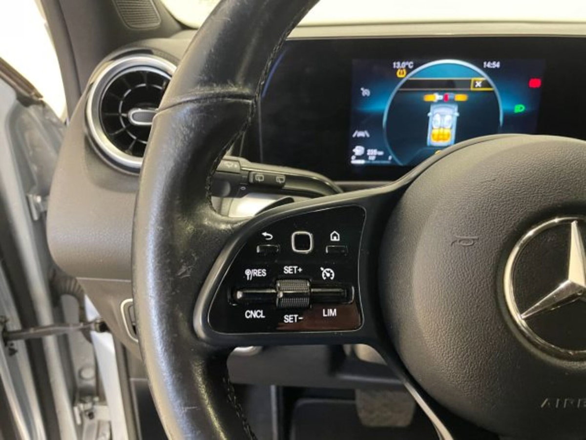 Mercedes-Benz GLB 200 d Automatic Business (17)