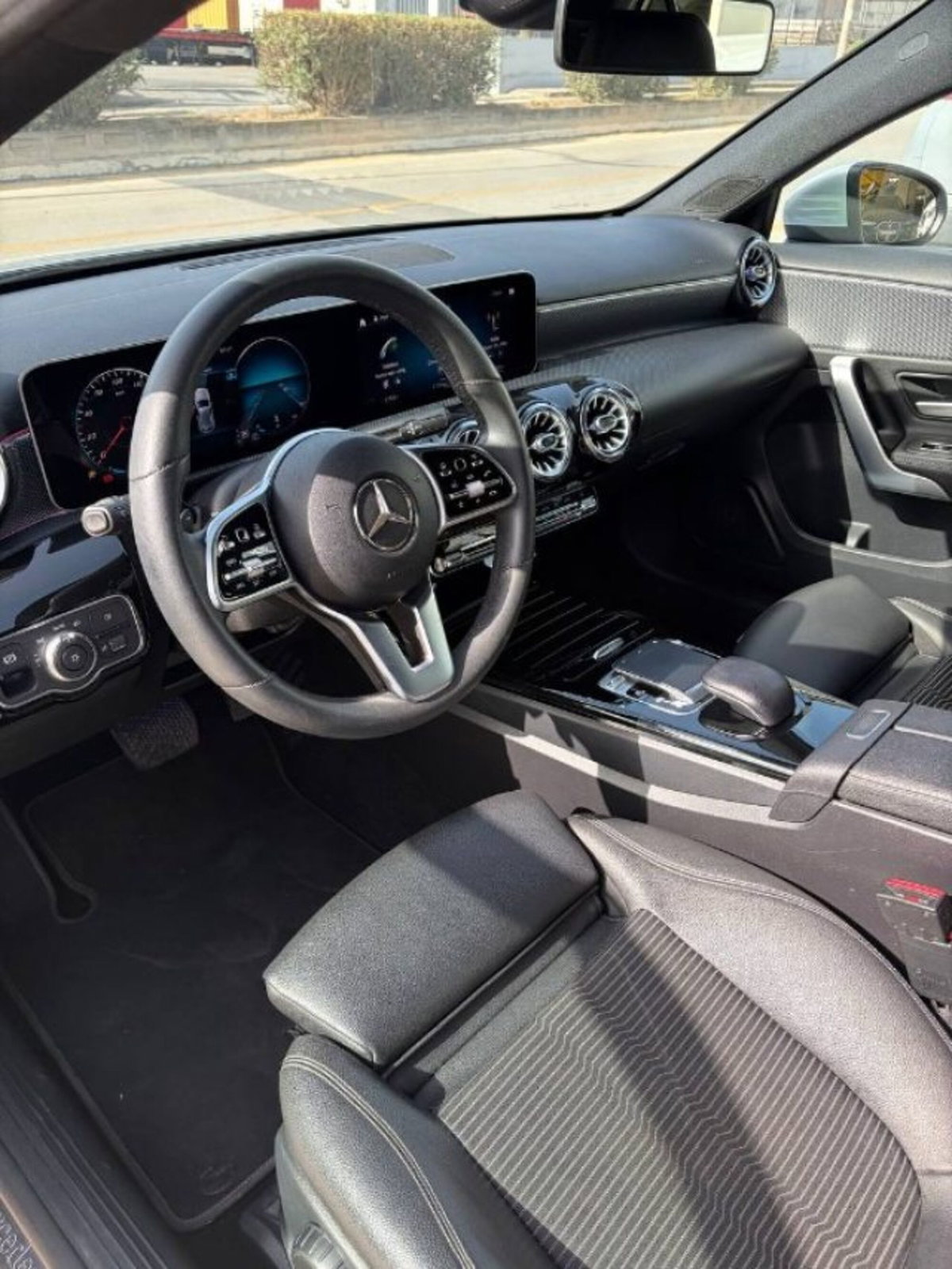 Mercedes-Benz Classe A 180 d Automatic Sport (12)