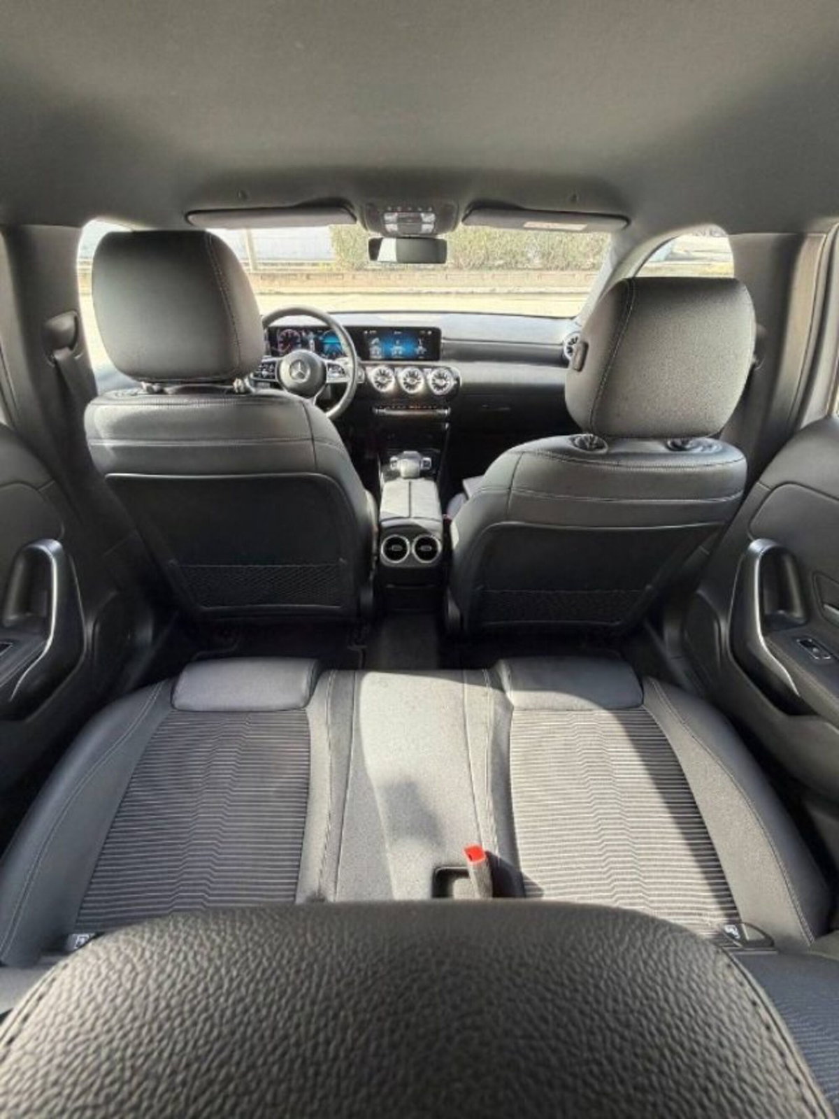 Mercedes-Benz Classe A 180 d Automatic Sport (9)