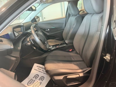 Peugeot 2008 PureTech 130 S&S EAT8 Allure Pack (7)