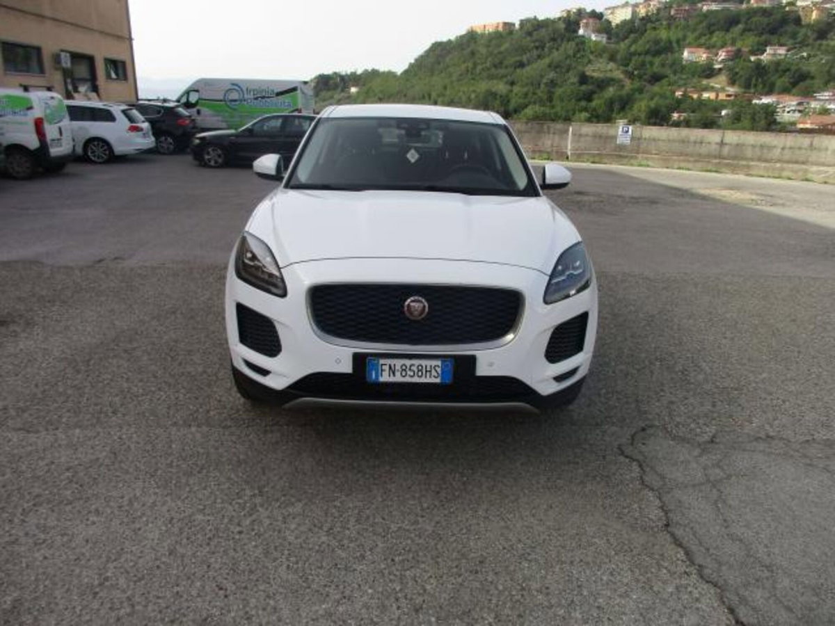 Jaguar E-Pace 2.0D 150 CV AWD R-Dynamic (5)