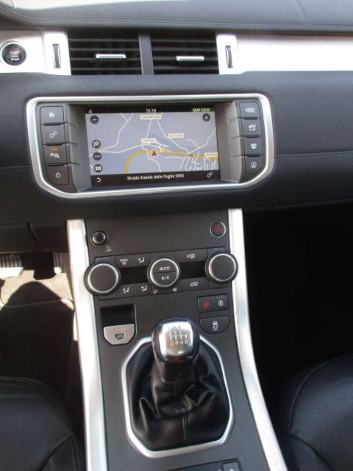 Land Rover Range Rover Evoque 2.0 TD4 150 CV 5p SE Dynamic Landmark Ed. (13)