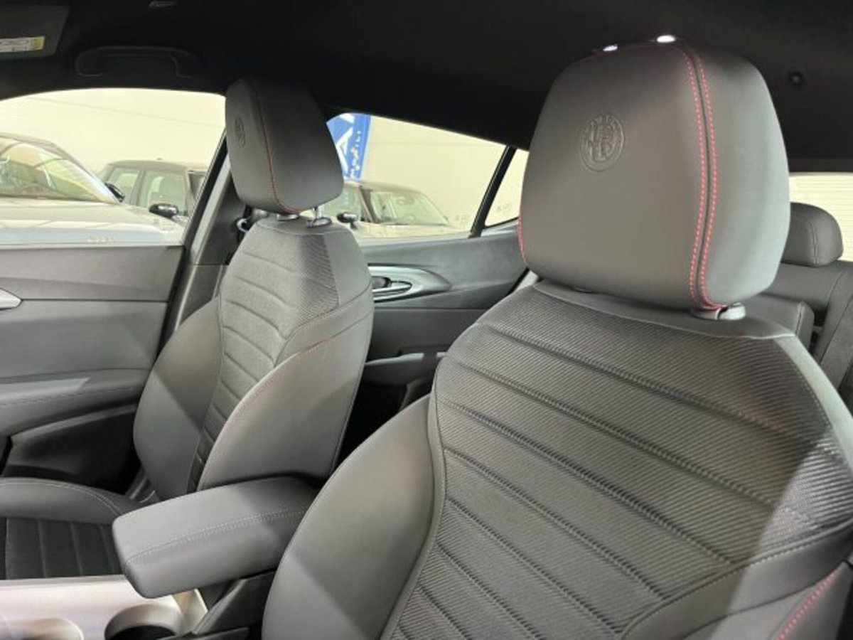 Alfa Romeo Tonale 1.5 hybrid Sprint 130cv tct7 (12)