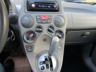 Fiat Panda 1.2 Dualogic (11)