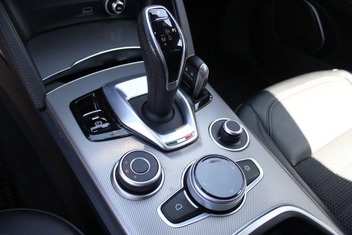 Alfa Romeo Stelvio Stelvio 2.2 Turbodiesel 190 CV AT8 Q4 Sprint (20)