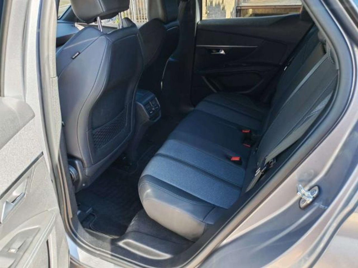 Peugeot 3008 BlueHDi 130 S&S EAT8 Allure Pack (7)