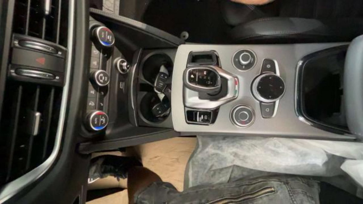Alfa Romeo Stelvio 2.2 t Veloce Q4 210cv auto (10)