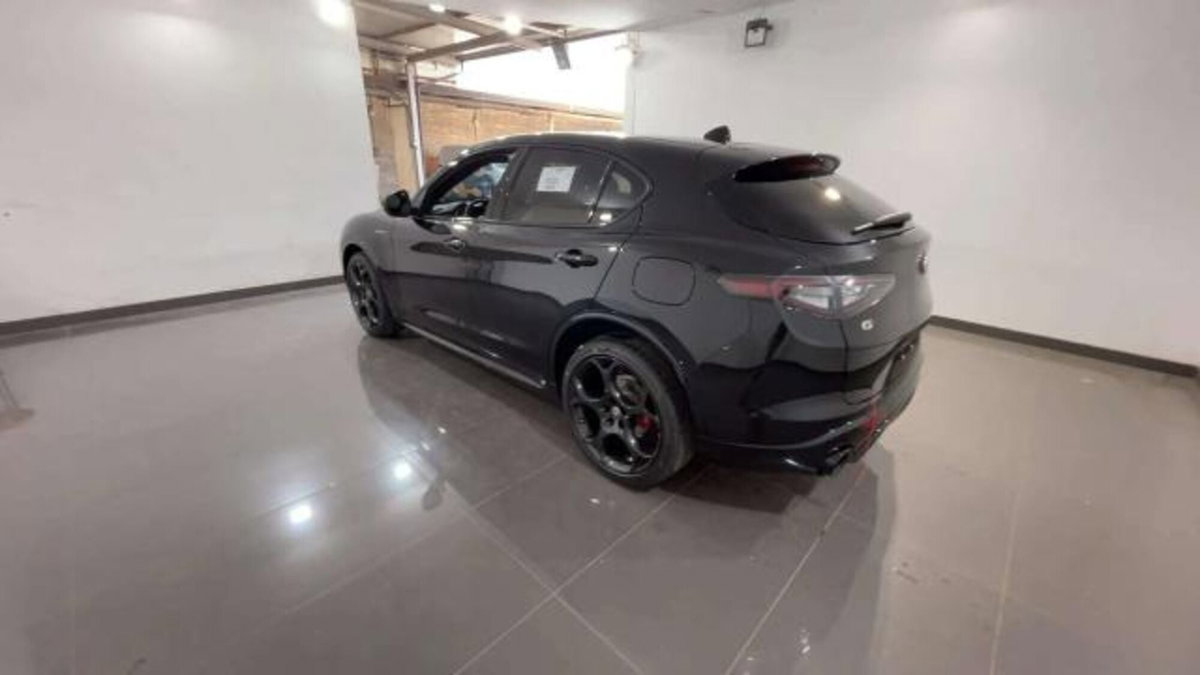 Alfa Romeo Stelvio 2.2 t Veloce Q4 210cv auto (4)