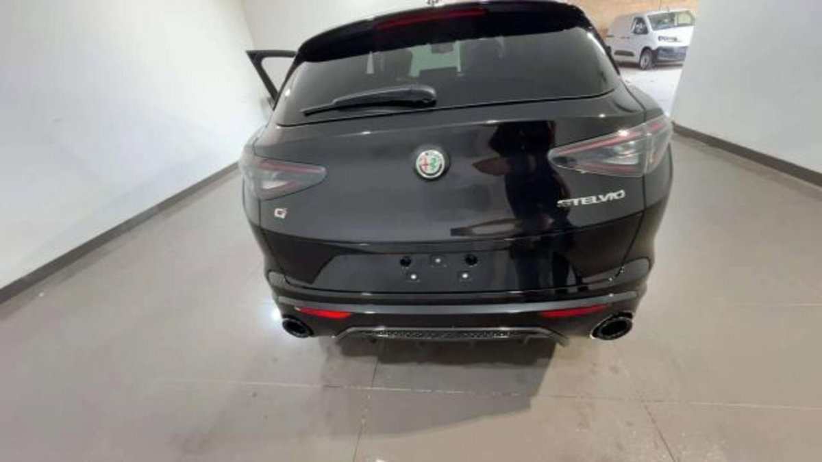 Alfa Romeo Stelvio 2.2 t Veloce Q4 210cv auto (5)