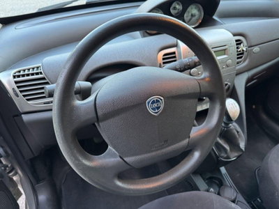 Lancia Ypsilon 1.2 Argento (10)