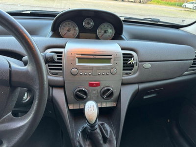 Lancia Ypsilon 1.2 Argento (11)
