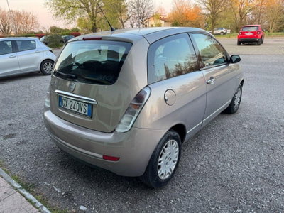 Lancia Ypsilon 1.2 Argento (4)